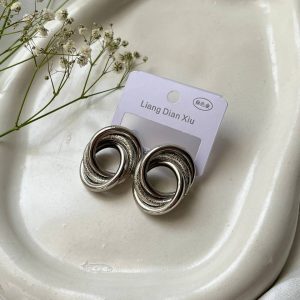 گوشواره طرح گره بزرگ