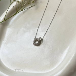 گردنبند گرد نگین دار