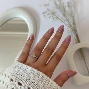 انگشتر زنانه نگین دار کد 126
