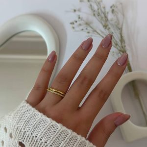 انگشتر زنانه نگین دار کد 132